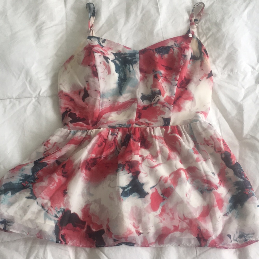 FREE with any purchase! Fit and flare Guess top